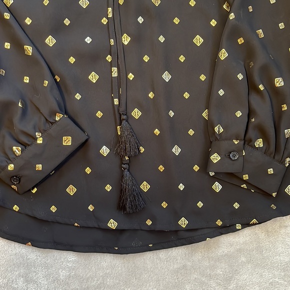 NWOT- FADED GLORY- Black & Gold flowy lightweight blouse with tassels - Picture 6 of 9